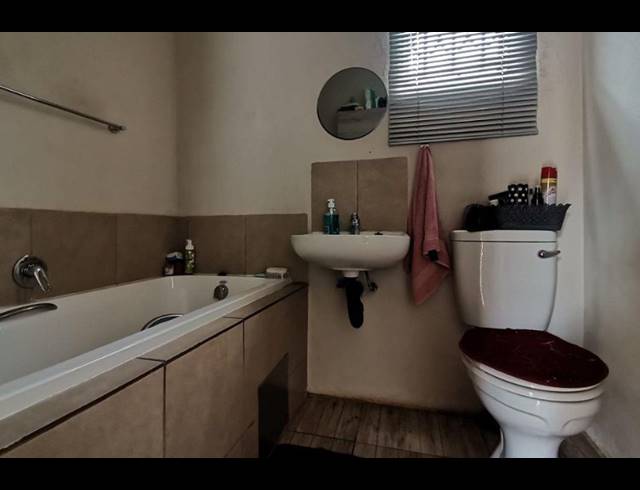 2 BEDROOM HOUSE FOR SALE IN SKY CITY